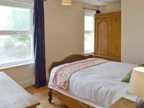 3 bedroom accommodation in Brightlingsea - Image 4