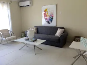 Beach Apartment - Image 4