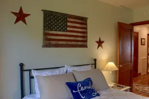 Visit our charming cottage this Fall & Winter. Enjoy the Scenery & Ski Slopes. - Image 5