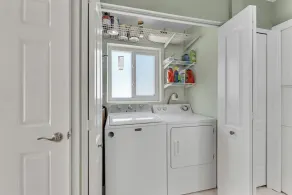BEACH HOUSE WITH PRIVATE SALTWATER POOL & SPA + WALK TO BEACH - Image 2