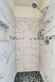 Grande maison (1 700 pieds carrés) qui accepte les animaux domestiques, à 2 minutes à pied du quartier privé de Palm Beach - Image 4