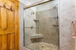 The REAL BOISE RETREAT! AMAZING LOCATION & STELLAR Backyard. Bring your DOG! 2 mins to Downtown! - Image 4
