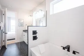 Private Heated Pool-Firepit-Close to Broadway-Rooftop Skyline Views-Art Murals - Image 4