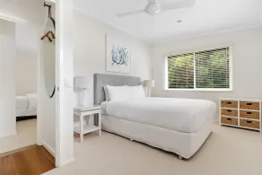 Fabulous holiday house close to the beaches  (sleeps 10) - Image 4