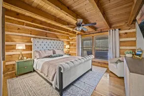 Hidden Star Hideaway-Blackberry Farm-Smoky Mtn Nat Park-Hot Tub- Fire Pit- Fenced Yard- Pet Friendly - Image 4