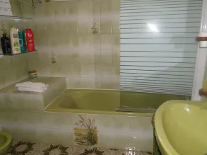 Grande maison pour profiter de la tranquillité en bord de mer - Image 2