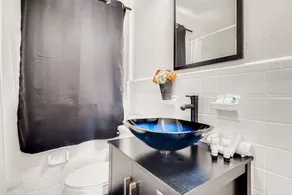 Tropical Getaway/ Stunning 2BR Gem - Image 3