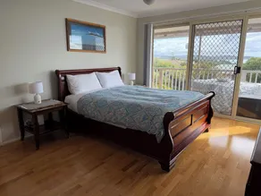 Goode Beach Retreat - Image 2