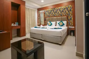 Hotel Pine Tree - Image 2