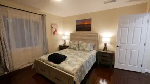 3B/2Bth + Dinning in Historical Tower District - Image 5