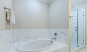 PERFECT FOR FAMILIES! Private beach, Pool, Game Room, all King beds - Image 4