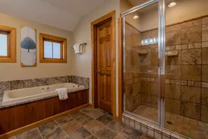 Top Property In Snowshoe 8 Br Nwr Rd 11 Luxury Home - Image 3