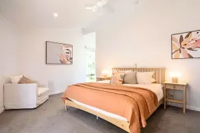 House on the Hillside with City Views Sleeps 12 - Image 4
