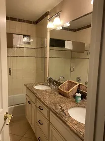 Beautiful home centrally located for business and vacation - Image 3