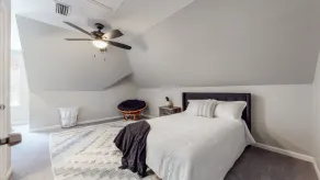 5 beds | 3 baths | Prime Location - Image 4