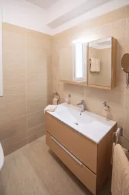 Seaside Retreat in Diminio - Image 4