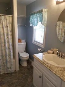 Adorable Cottage Walk Across Street to First Beach, Winter min stay 9 mos - Image 4