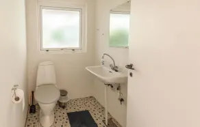 Dejlig bolig i Højby med køkken - Image 4