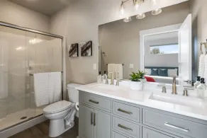 💥Brand New💥 Modern, Centrally Located, Views - Image 2