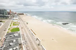 Spacious King Suite 1 Block to Beach & Asbury | Renovated Victorian | 1000 Mb... - Image 3
