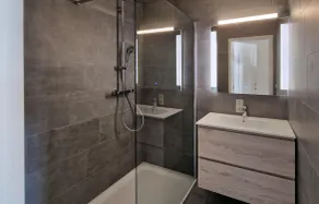 Beach Front Apartment In Oostende - Image 2