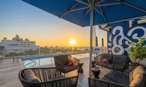 Ocean Drive 1BR Retreat with Rooftop Pool and Bar - Image 4
