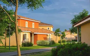 French Villa with Shared Pool - Image 5