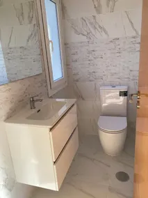 Härlig villa, vacker utsikt, sydvästläge trädgård och uppvärmd pool - Image 4