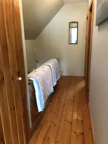 Lake Willoughby Waterfront Cottage - Image 3