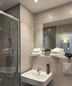 Oneloft Hotel - Image 3