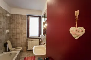 Apartment in a two-family villa with panoramic views of Lake Garda - Image 3