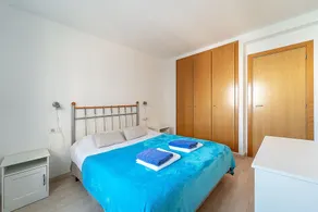 WELCS APARTAMENTO 153 EMP con vistas al puerto - Image 2