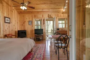 Cozy Guest Cabin-Pet Friendly-Secluded-Peaceful - Image 5