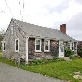 Classic Summer Home | A Mile Walk To The Beach - Image 5