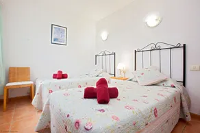 Villa Casa Gegore mit Pool, Garten, Terrassen und WLAN - Image 3