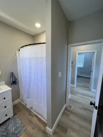 NEWLY RENOVATED FAMILY SHORE HOUSE - Image 2