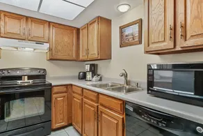 Bridge End 1 Bedroom Condo #206 by RedAwning - Image 5
