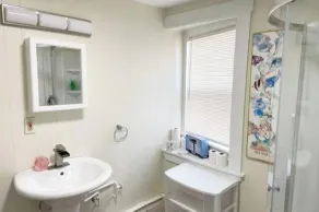 4 min walk to the beach Large 1BD sleeps 4. Pets - Image 3