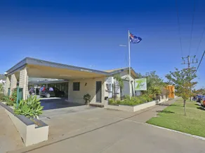 7th Street Motel - Image 4