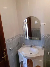 Ejendom med panoramaudsigt og privat pool - Image 2