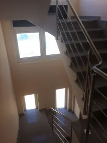 Takvåning med stor terrass och havsutsikt, med gratis WiFi - Image 2