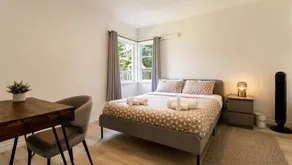Cozy 2BR 1BA Retreat in Vibrant Vancouver - Image 4