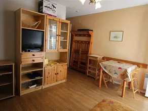 Quiet Studio Cabin, Parking, Balcony, Pets Allowed - 4 Pers. in Bagnères-de-Luchon - Image 4