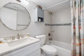 Beautiful bright, updated 2 bedroom, 2 bath oceanfront condo spectacular views! - Image 2
