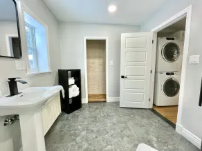 Comfort Elevated • Hot Tub • King Suite • Direct Trail Access • In Town • WiFi - Image 5