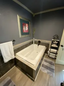 Cozy cottage in the country w/ hot tub! 20 minutes away from downtown Austin - Image 4