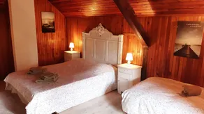 Lovely cottage at stock pond - Image 5