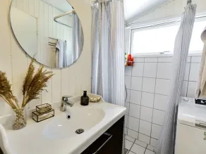 \"Essi\" - 300m from the sea by Interhome - Image 2