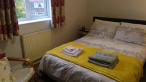 Spacious 2 bed house for commuters - Image 4