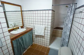 Casita de campo con bañera de hidromasaje, vistas a la montaña y WiFi (apta para teletrabajo) - Image 4